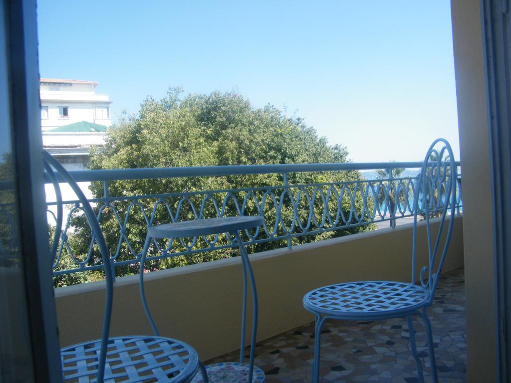 2 Palais Henriiv Appartement *