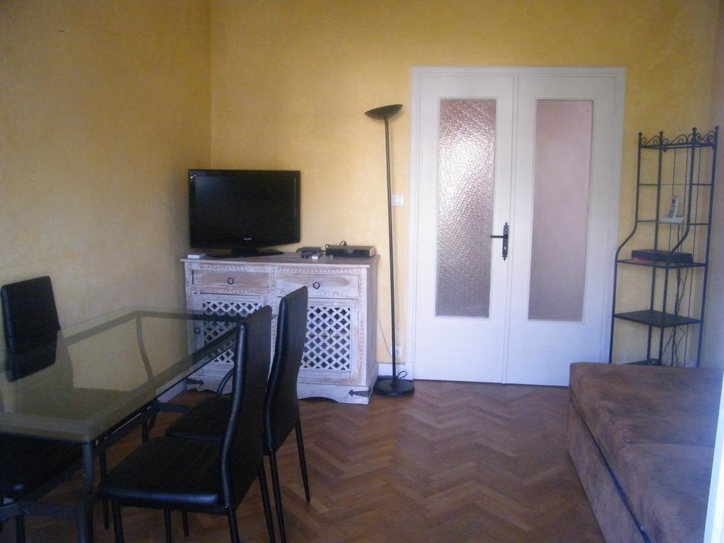 Appartement 2 Palais Henriiv *